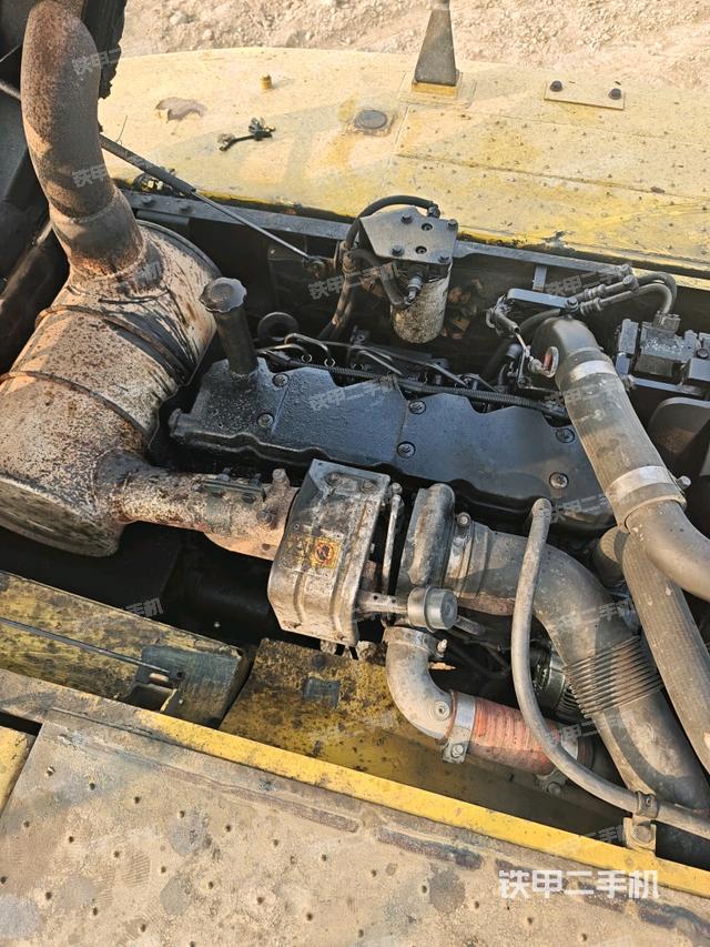 发动机室（上车部件）