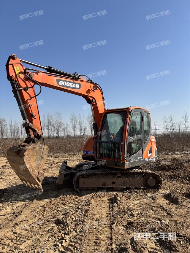 驾驶室整体（整机外观）