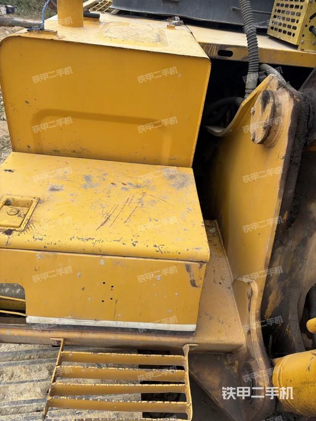 铲斗右后整体（工作和回转装置）