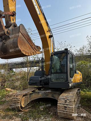 徐工XE215DA挖掘机