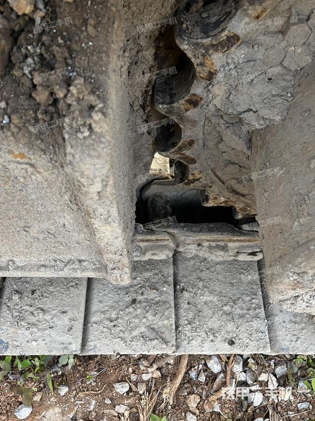 单侧履带整体（整机外观）