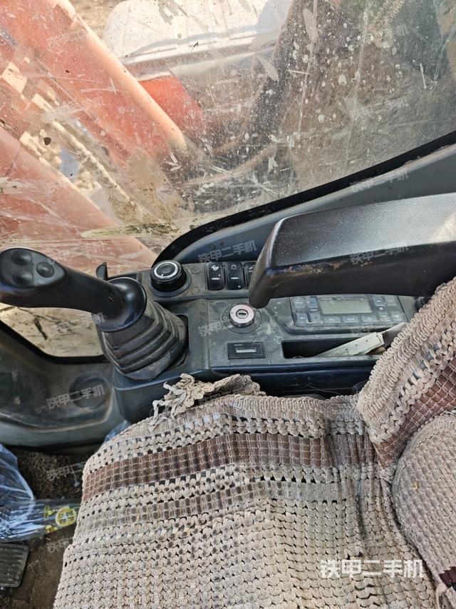 座椅后部（驾驶室部分）