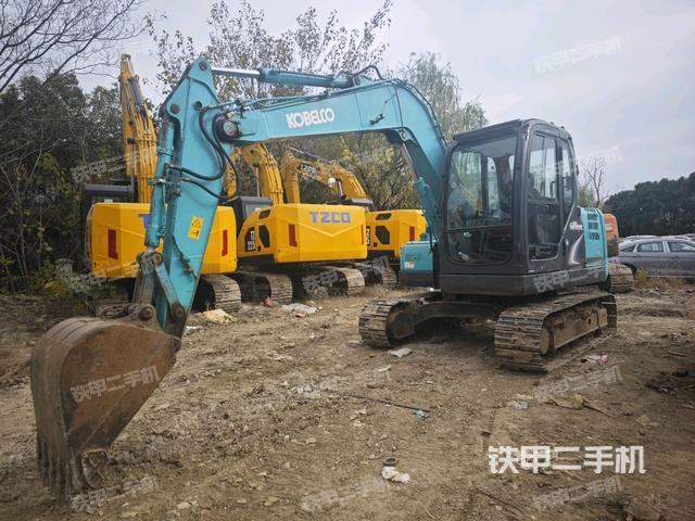 神钢SK75-8挖掘机