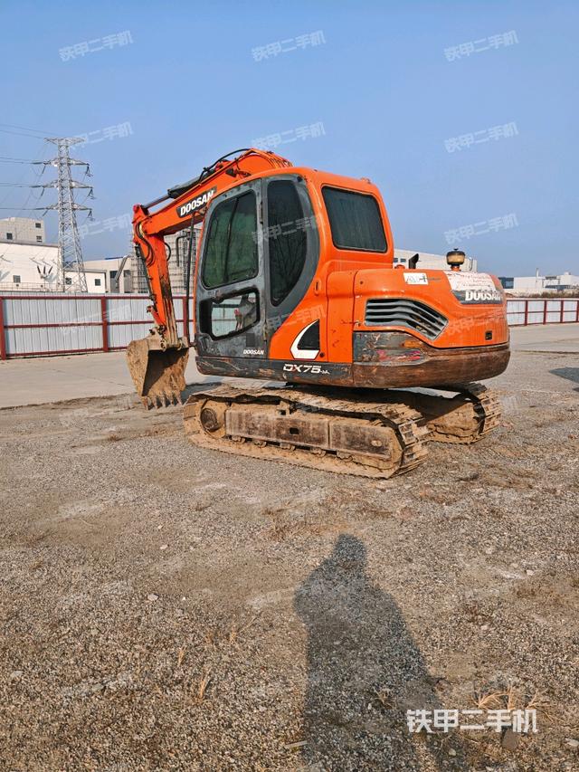 驾驶室整体（整机外观）