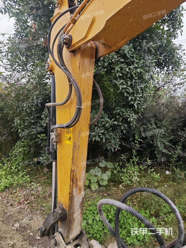 小臂整体左后（工作和回转装置）