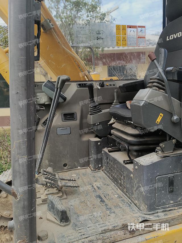 驾驶室整体（整机外观）