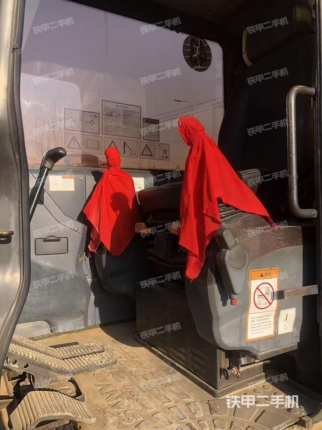 驾驶室整体（整机外观）