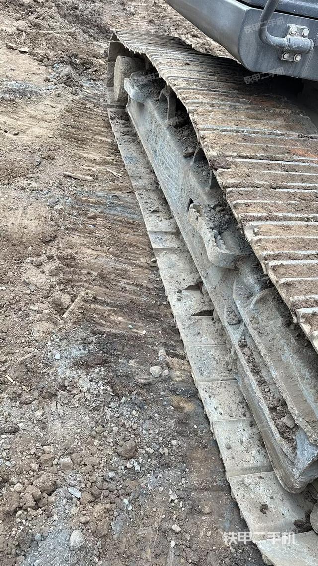 右驱动轮（行走机构）