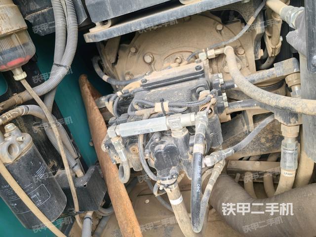 液压泵斜45 左（大件舱室）