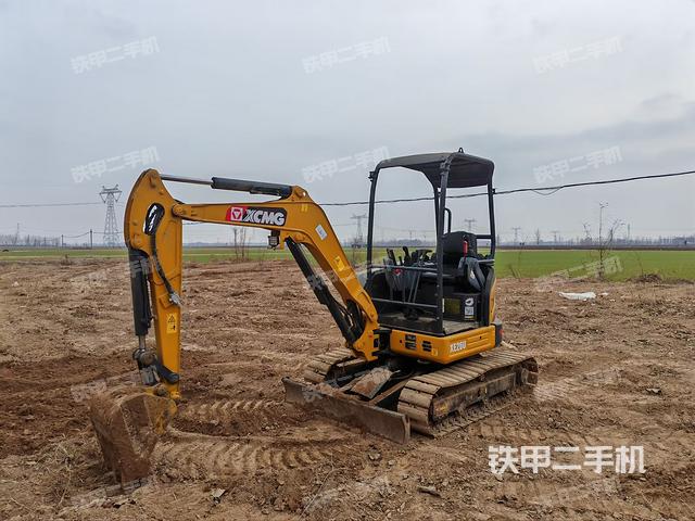 驾驶室整体（整机外观）