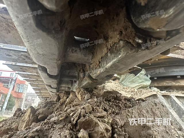 单侧履带整体（整机外观）