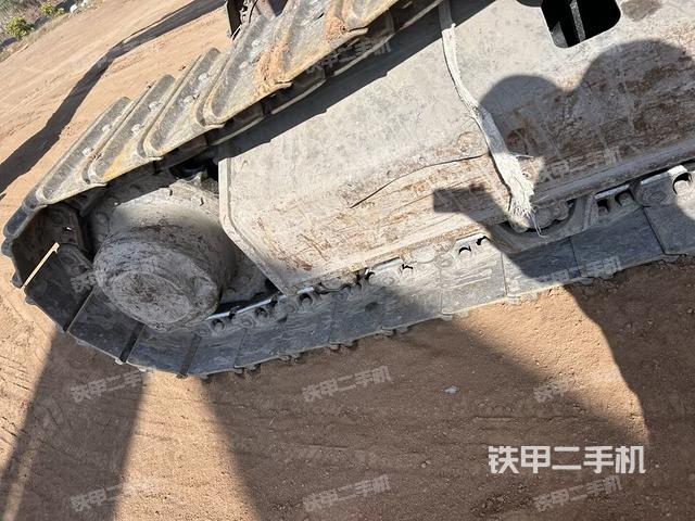 右驱动轮（行走机构）