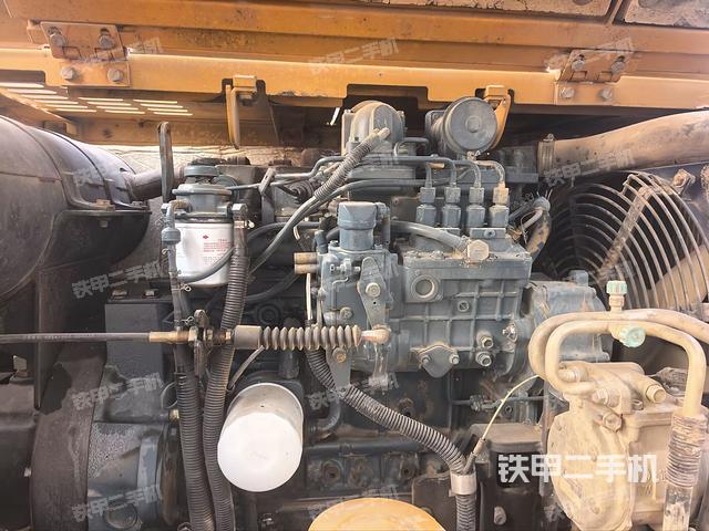 发动机室（上车部件）