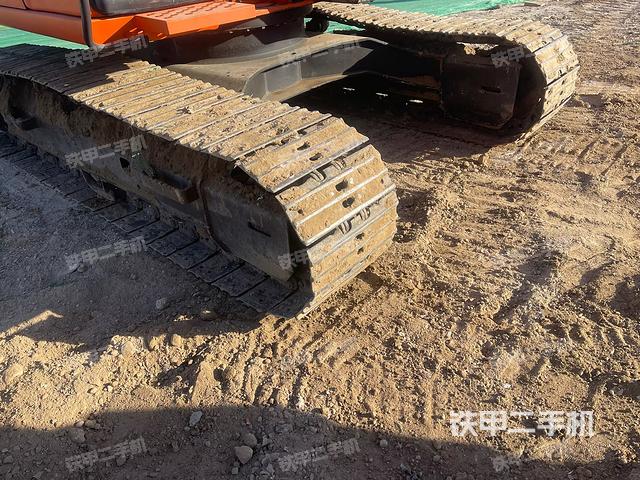 单侧履带整体（整机外观）