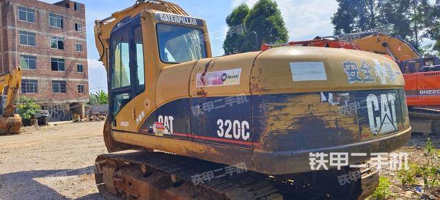 卡特彼勒320C挖掘机