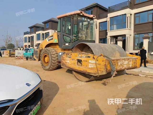 整机左侧（设备外观及核心部件）