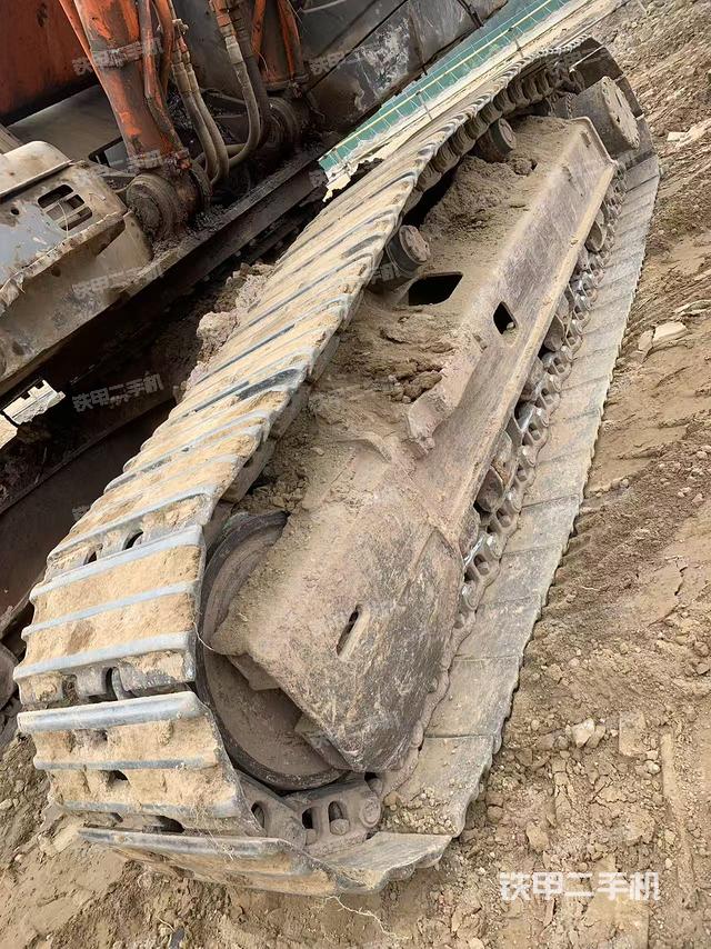 单侧履带整体（整机外观）