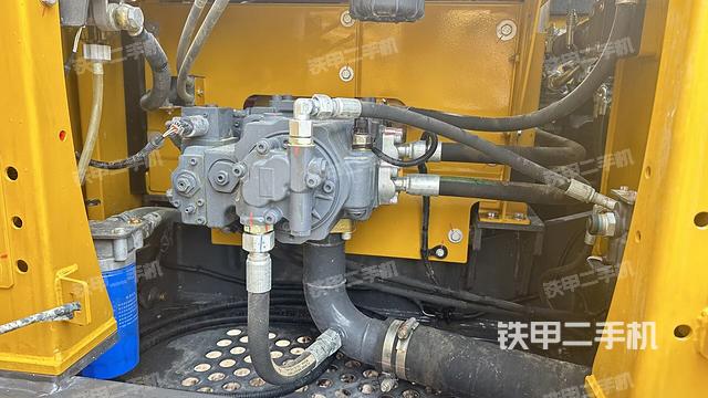 液压泵斜45 左（大件舱室）