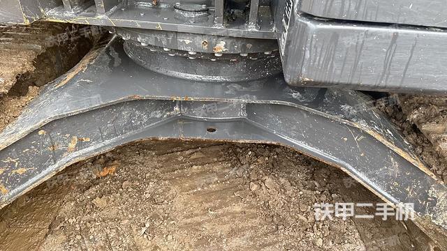 大臂根部 斜视（工作和回转装置）