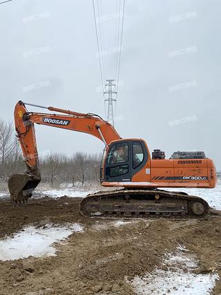 北京-北京市二手斗山DX260LC挖掘机实拍照片