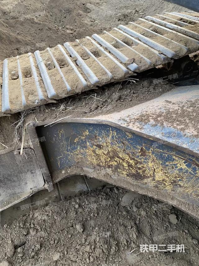 单侧履带整体（整机外观）