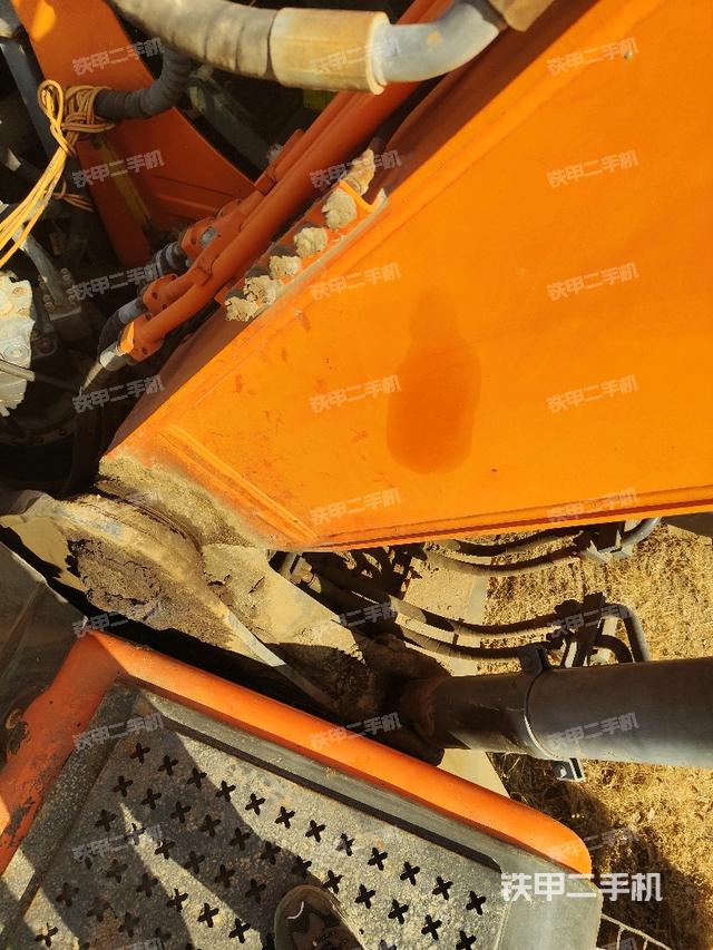 大臂根部 斜视（工作和回转装置）