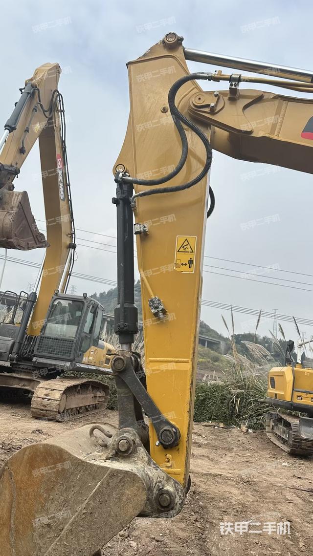 大臂整体 右侧（工作和回转装置）