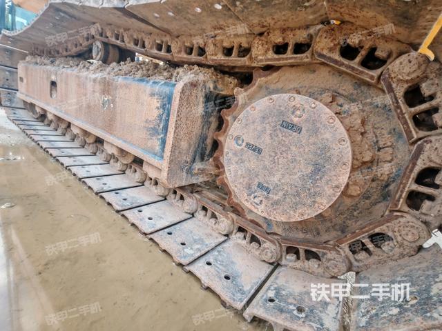 单侧履带整体（整机外观）