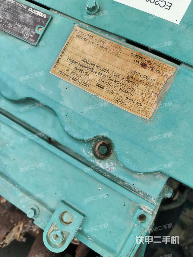 氣門室蓋螺絲特寫（上車部件）