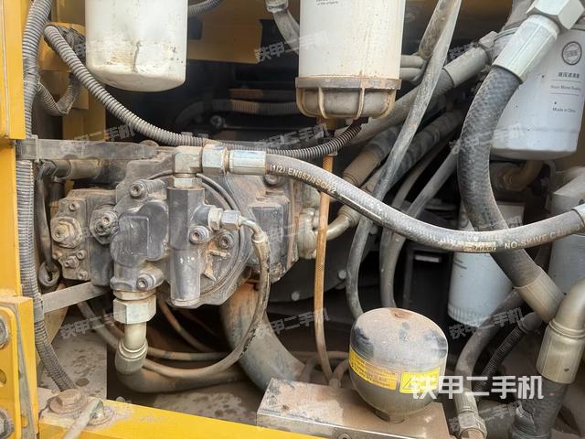 液压泵斜45 左（大件舱室）