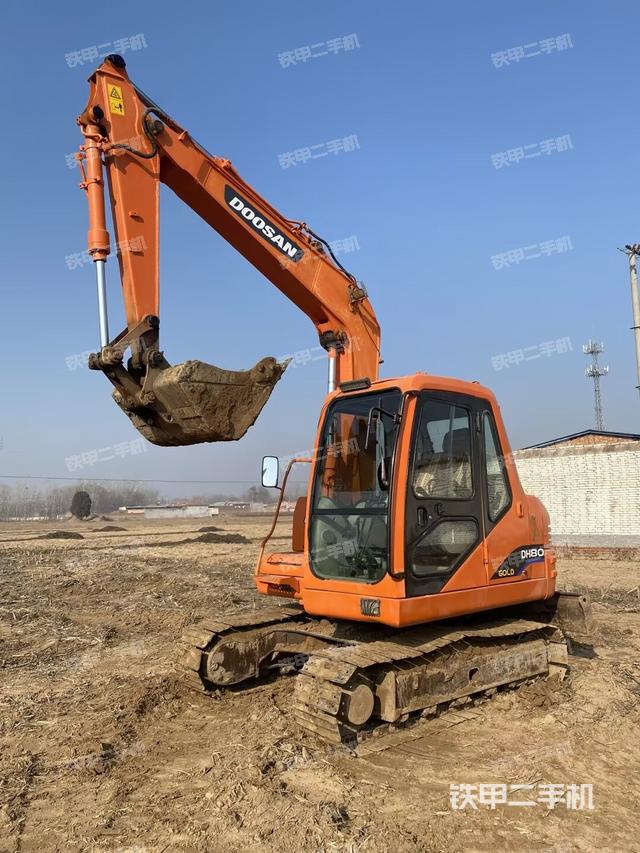 驾驶室整体（整机外观）