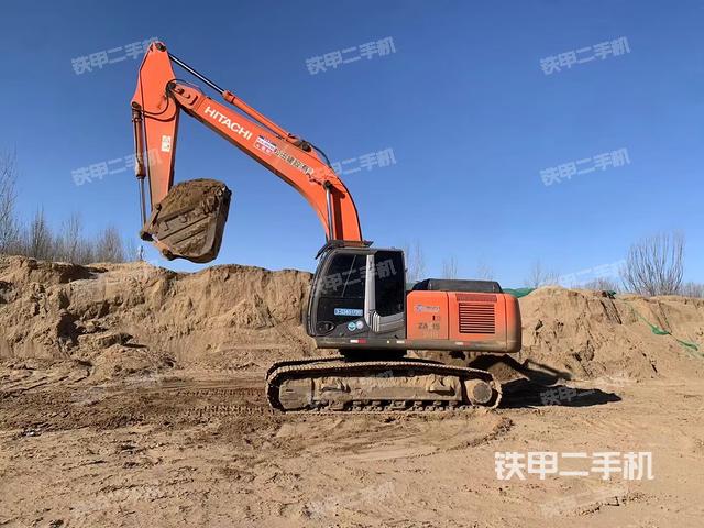 日立ZX240-3挖掘机