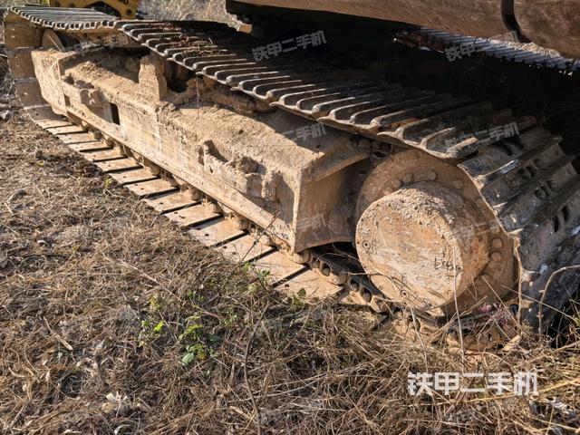 左侧履带整体 （行走机构）