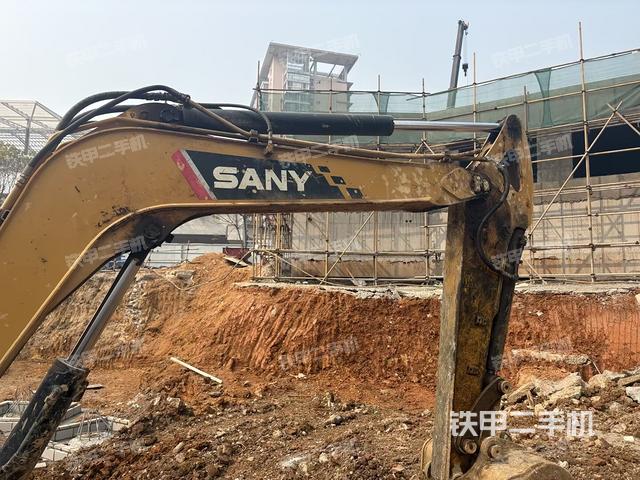 小臂整体左后（工作和回转装置）