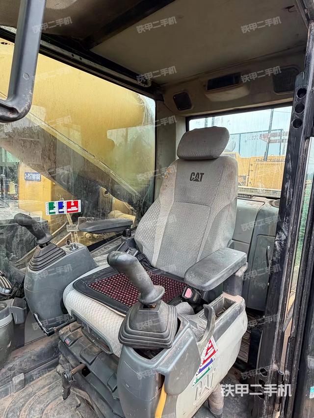 驾驶室整体（整机外观）