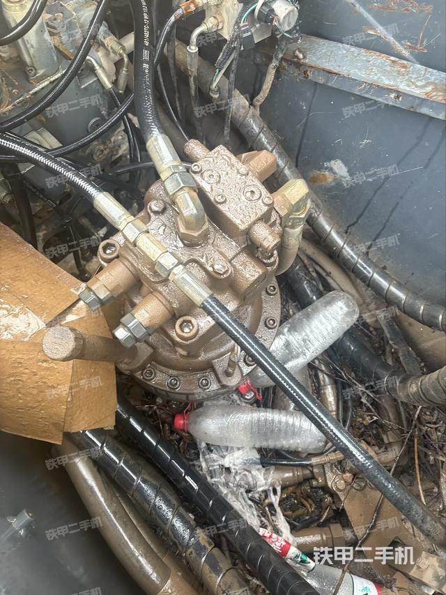 发动机室（上车部件）