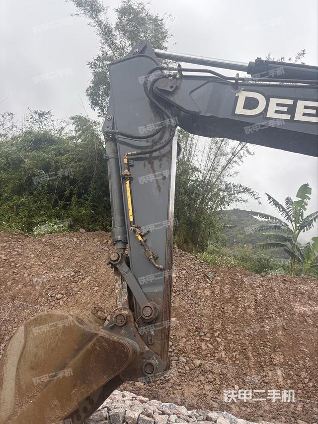 大臂整体 右侧（工作和回转装置）