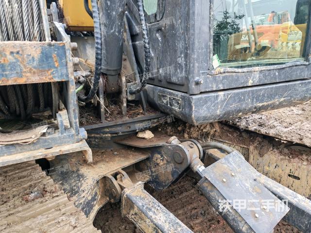 大臂整体 右侧（工作和回转装置）