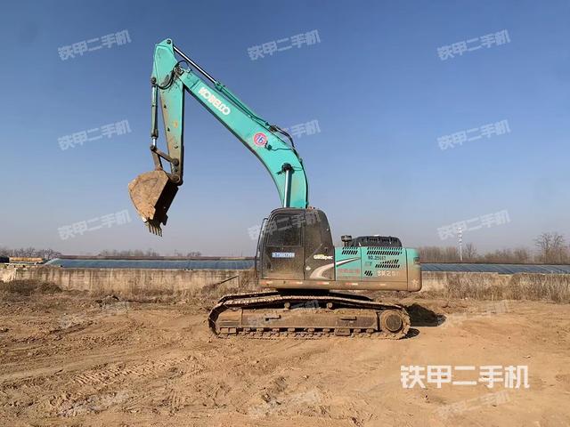 神钢SK260LC-8挖掘机