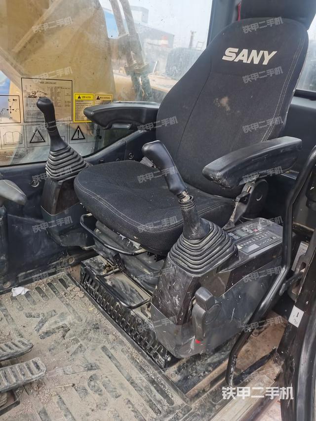 單側(cè)履帶整體（整機外觀）