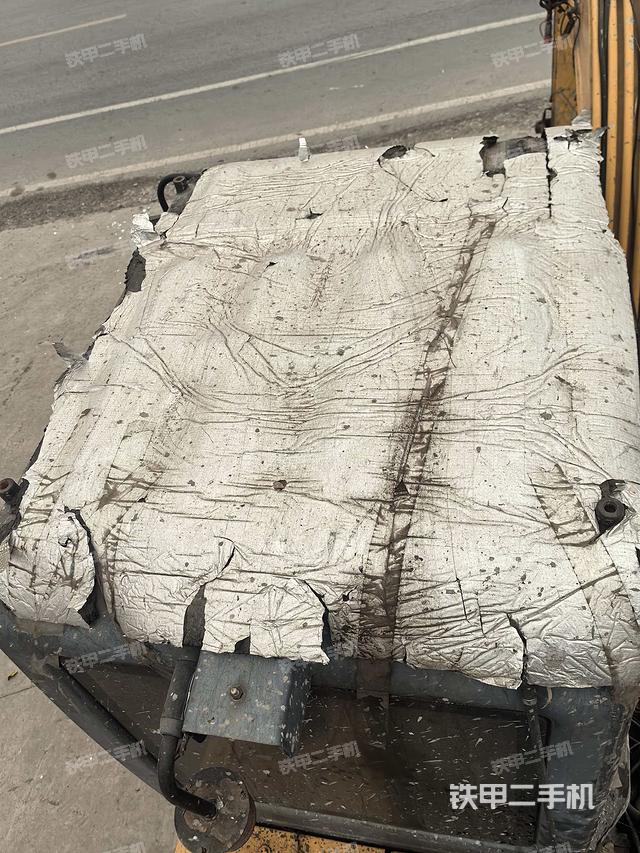 駕駛室頂部（整機(jī)外觀）