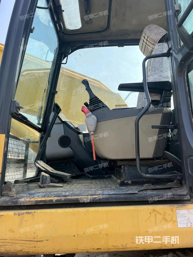 驾驶室整体（整机外观）