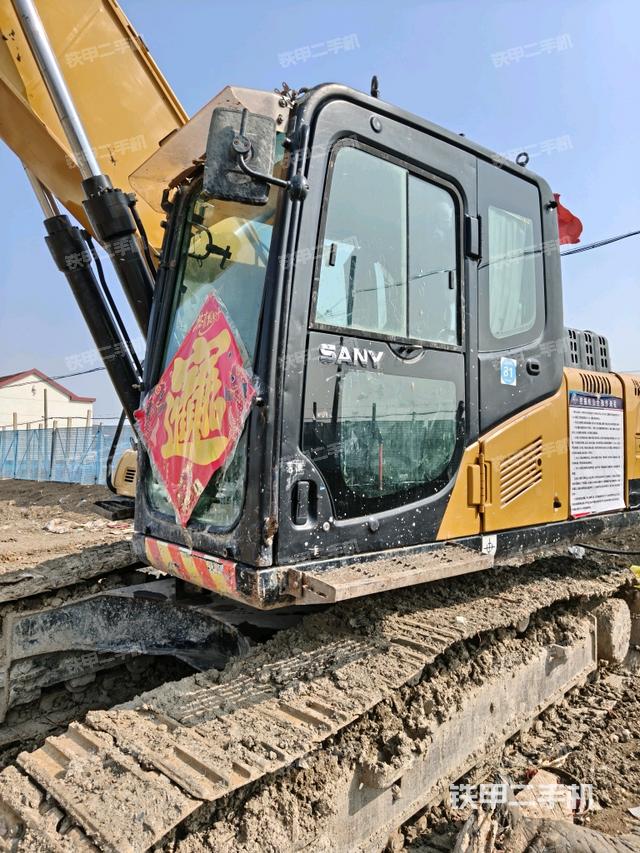 駕駛室整體（整機(jī)外觀）