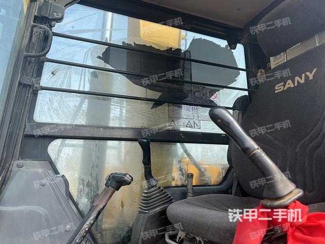 駕駛室頂部（整機(jī)外觀）