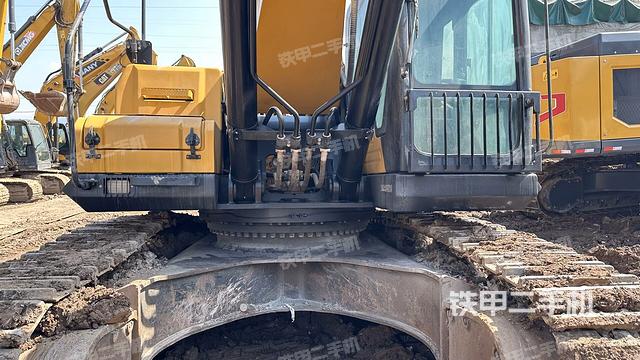 大臂整体 右侧（工作和回转装置）