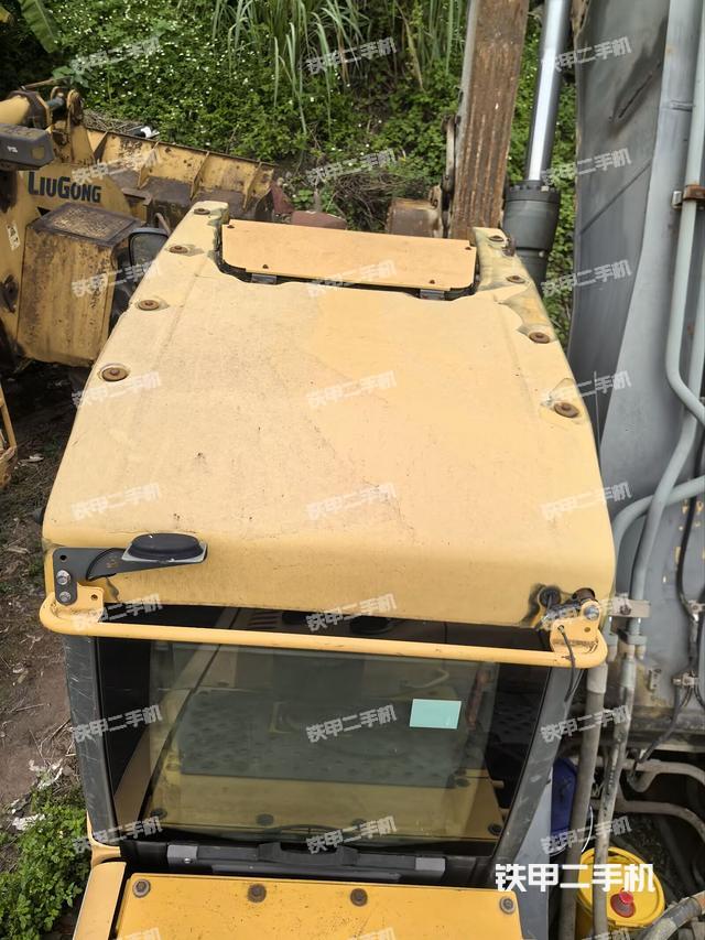 駕駛室整體（整機(jī)外觀）