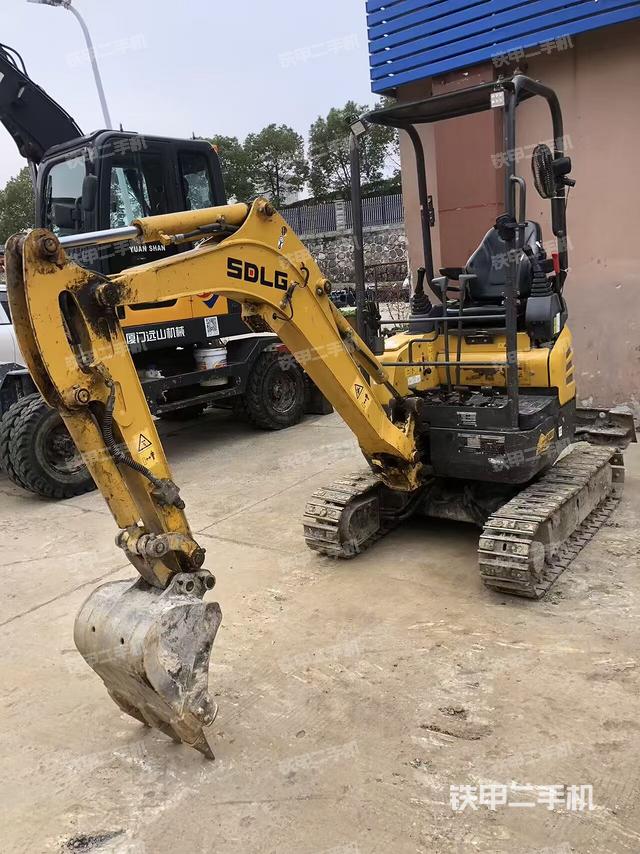 山东临工ER616F挖掘机