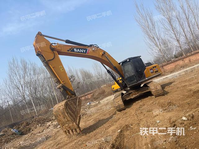 驾驶室顶部（整机外观）