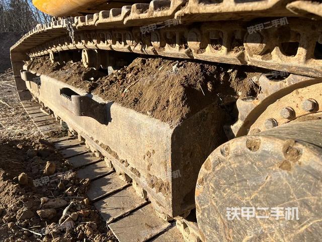 單側(cè)履帶整體（整機(jī)外觀）