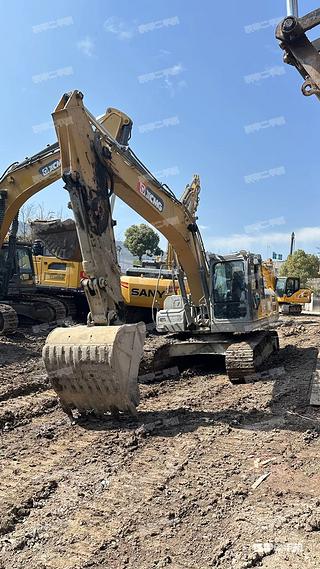 徐工XE215DA挖掘機